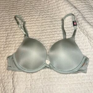 Victoria’s Secret bra